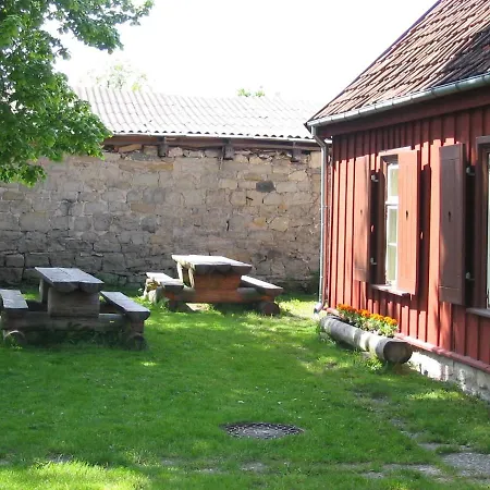 Punane Taanlane Pensionat Kuressaare